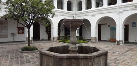 A courtyard in the Museo de Carmen Alto